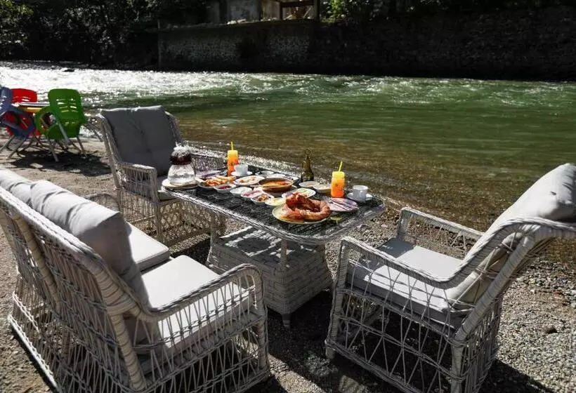 Lomakeskus Terapi̇ Tati̇l Köyü