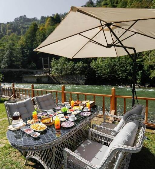 リゾートホテル Terapi̇ Tati̇l Köyü