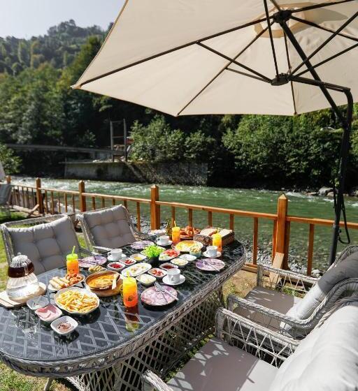 リゾートホテル Terapi̇ Tati̇l Köyü