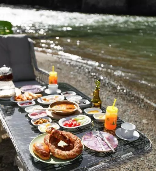 Lomakeskus Terapi̇ Tati̇l Köyü