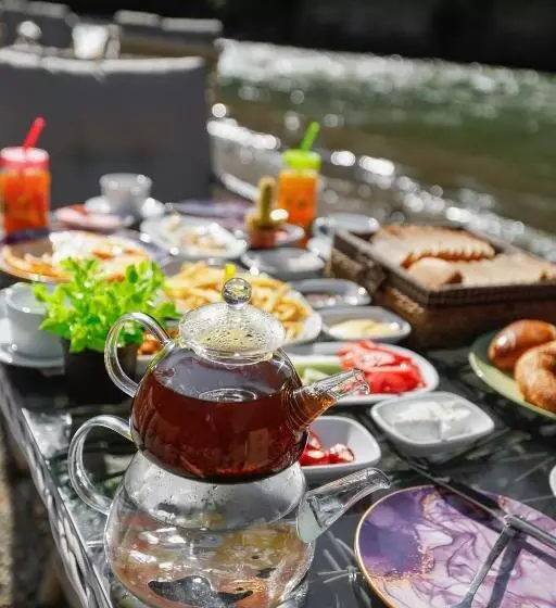 Lomakeskus Terapi̇ Tati̇l Köyü