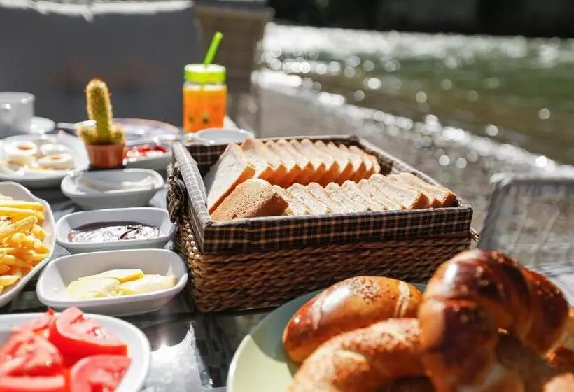 Lomakeskus Terapi̇ Tati̇l Köyü