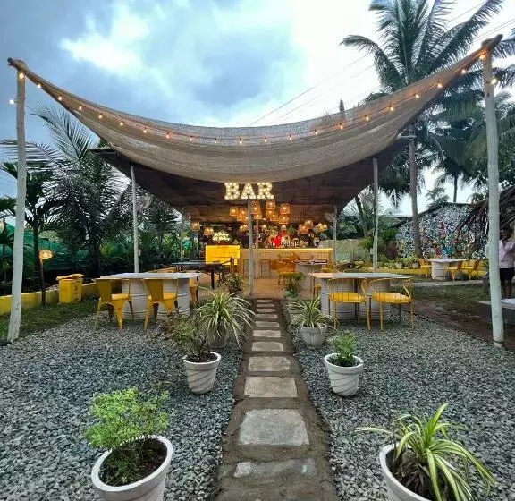 Whoopers Party Hostel, Palolem