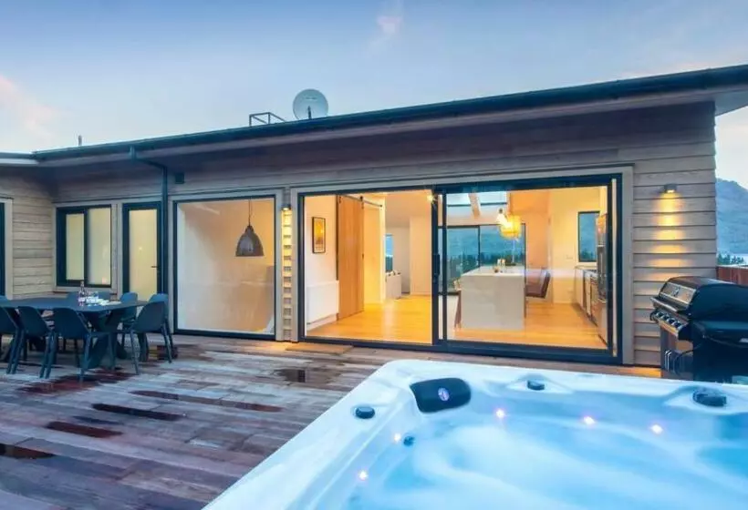 هاستل Tonic Lodge  Hot Tub  Bbq  Free Parking  Ac