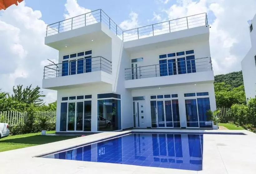 Casa Blanca Malibu