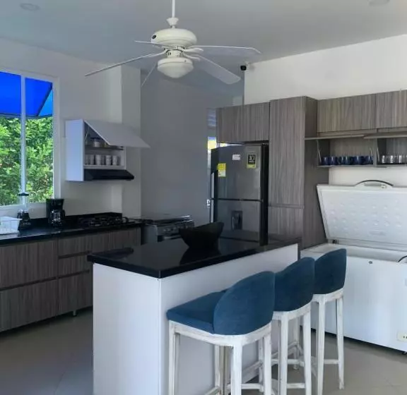 Casa Blanca Malibu