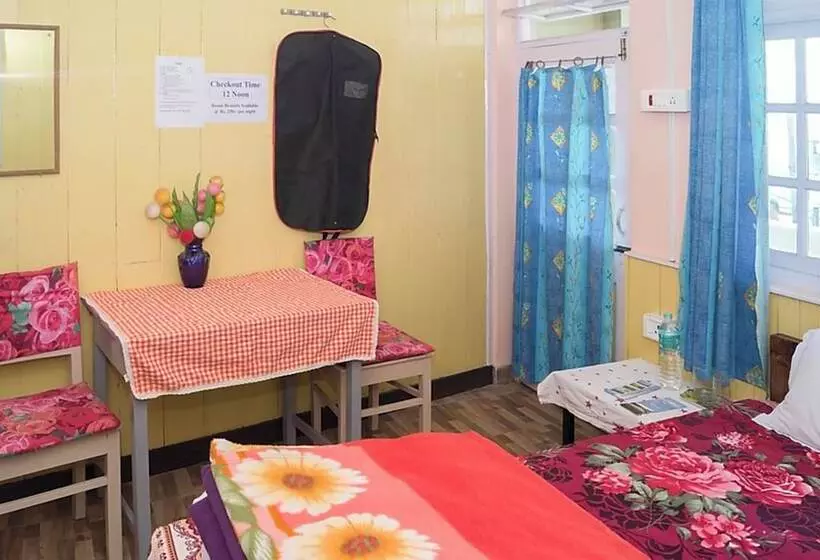 ホテル Smriya Homestay