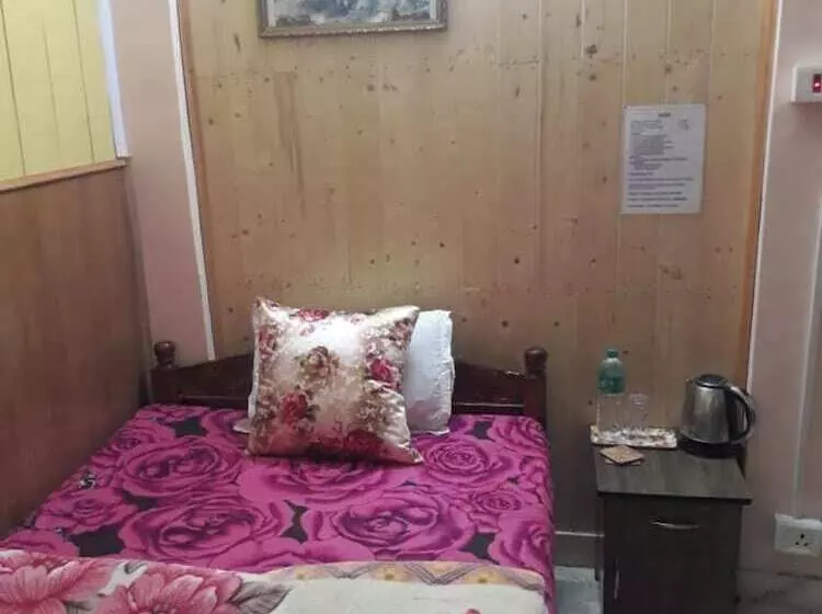 ホテル Smriya Homestay