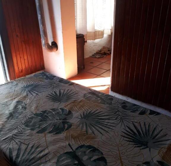 پانسیون Alojamiento Hostel Lodeolga La Florida