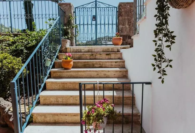 Majatalo Lemon Tree Rooms