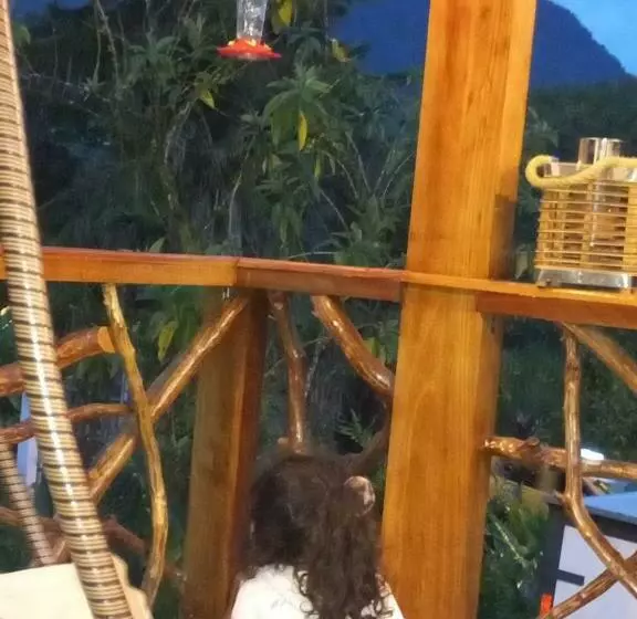 ユースホステル El Guayabal De Mindo