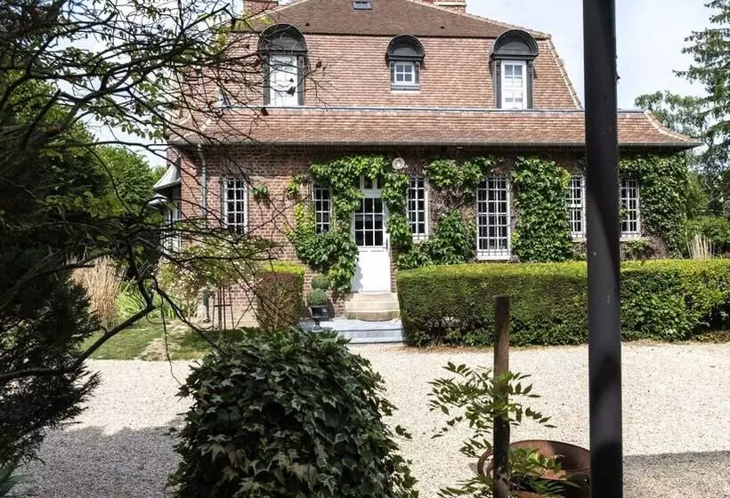 ベッドアンドブレックファースト Maison Heronnière