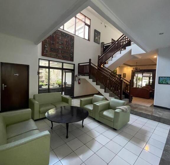 Отель Gegerkalong Asri