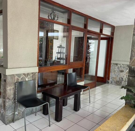 Отель Gegerkalong Asri