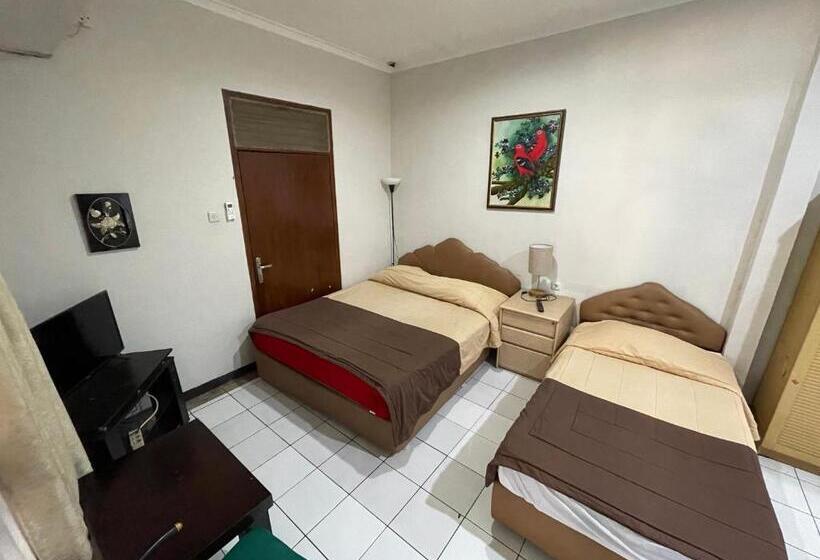 Отель Gegerkalong Asri