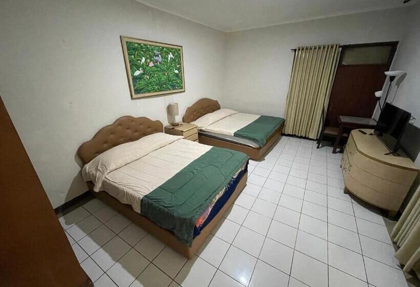 Отель Gegerkalong Asri