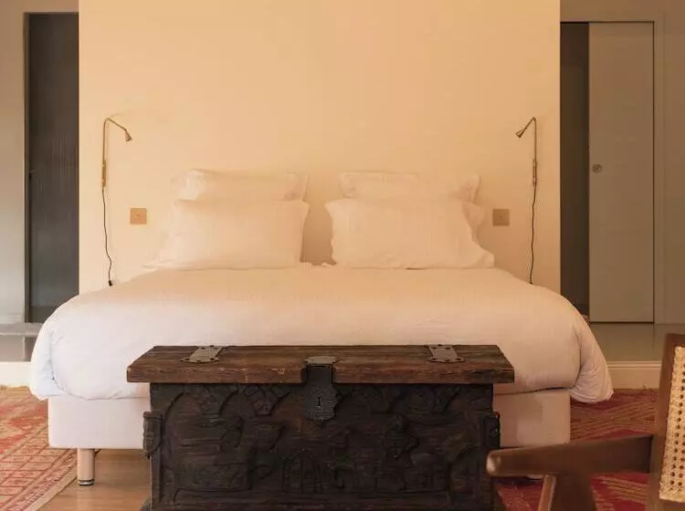 Aamiaismajoitus (B&B) Petit Chateau Vercourt