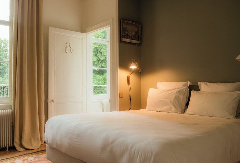 민박 Petit Chateau Vercourt