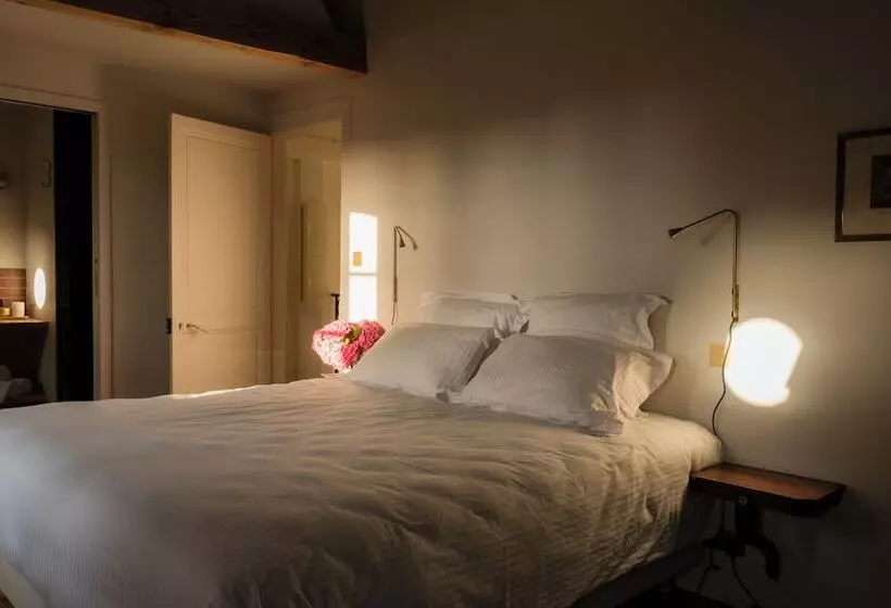 Aamiaismajoitus (B&B) Petit Chateau Vercourt