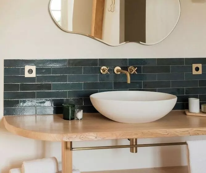 Aamiaismajoitus (B&B) Petit Chateau Vercourt