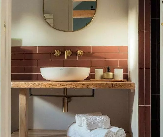 Aamiaismajoitus (B&B) Petit Chateau Vercourt