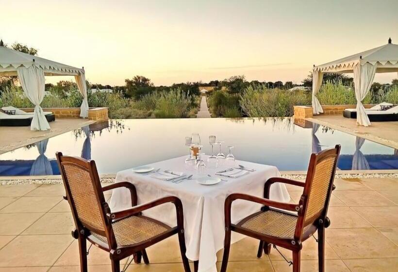 בית מלון כפרי The Oberoi Luxurious Camp