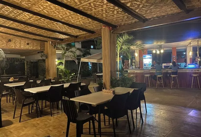 Hotelli Vincent Resort