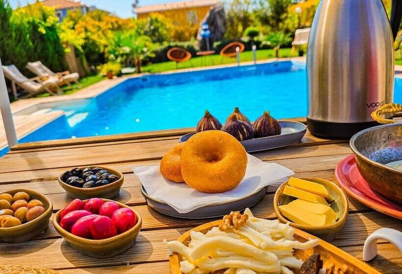 酒店 Portofino Urla Boutique