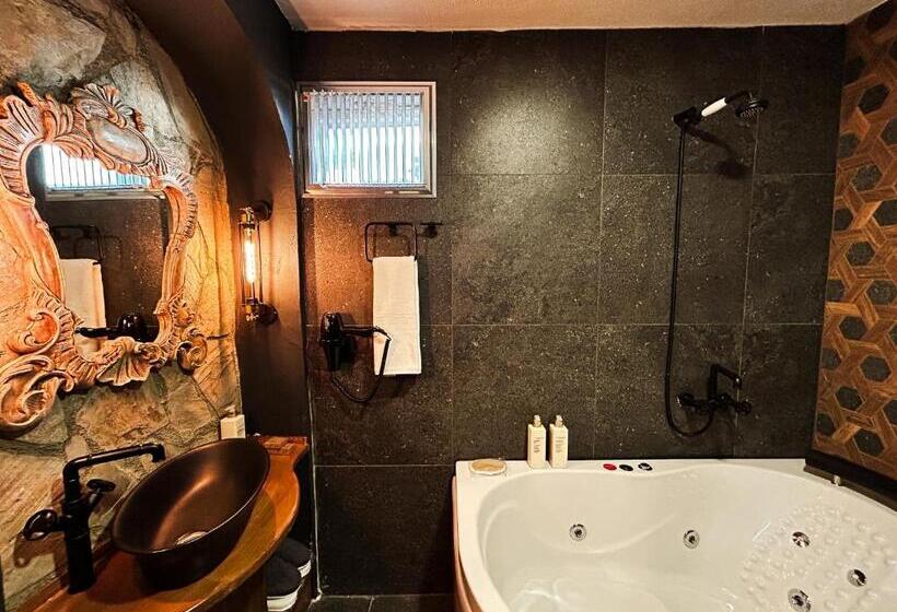 酒店 Portofino Urla Boutique