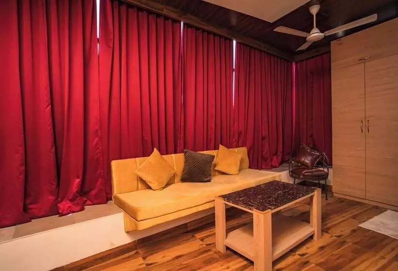 Hotelli The Grand Tara