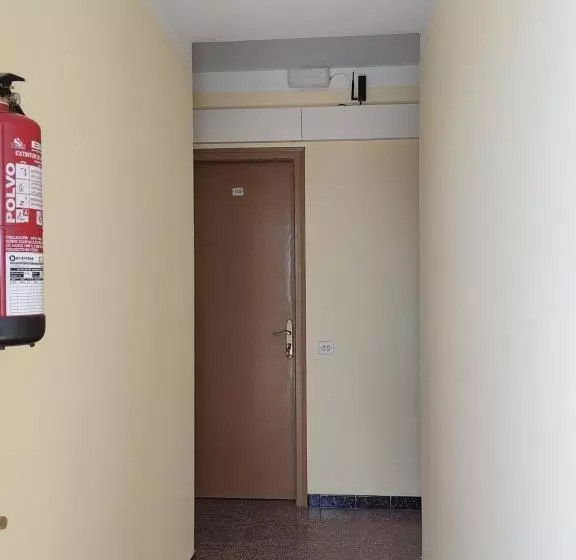 Pension Hostal Brindis