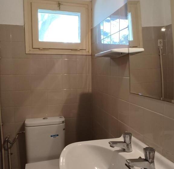 פנסיון Hostal Brindis