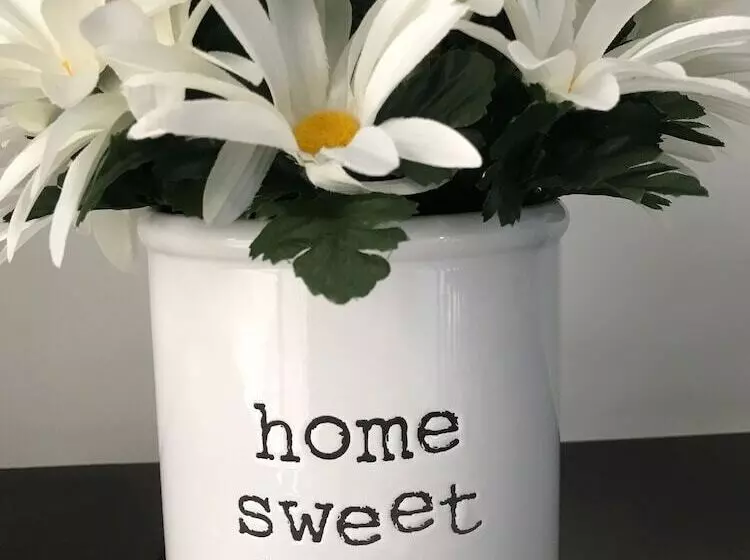 تختخواب و صبحانه The Havens Hideaway