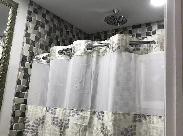 تختخواب و صبحانه The Havens Hideaway