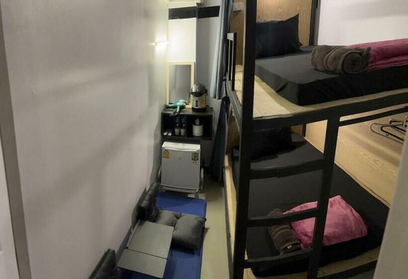 Donmueang Station Hostel