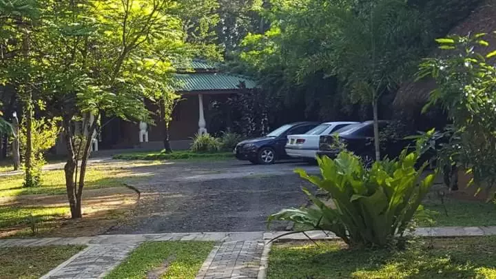 Hotelli Kirindioya Village