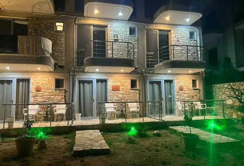 Hotelli Noah S Home