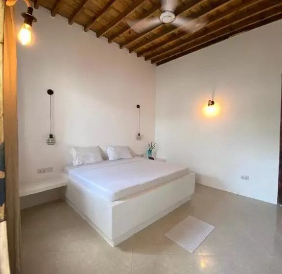 Retkeilymaja Cactus Lodge Zanzibar