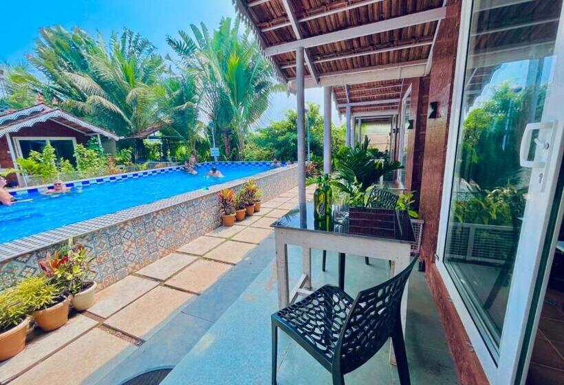 בית מלון כפרי Golden Rice Inn Candolim, North Goa   Near To Beach
