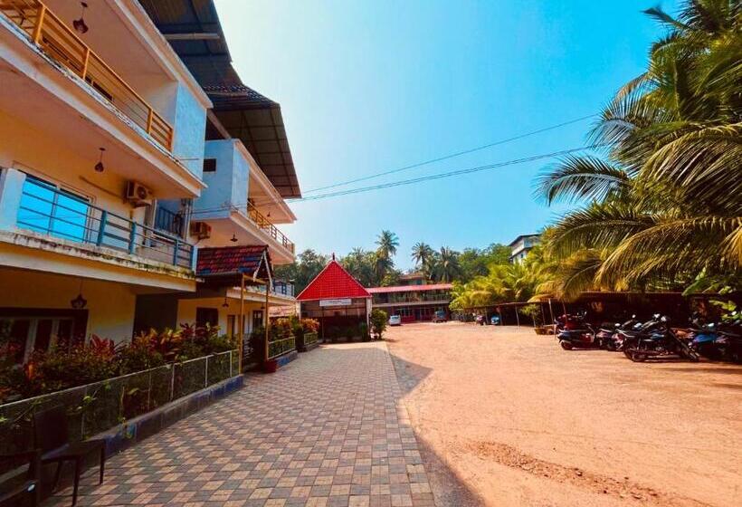 בית מלון כפרי Golden Rice Inn Candolim, North Goa   Near To Beach