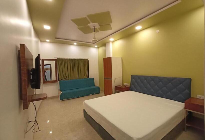 Hotelli Maheshwar Darshan