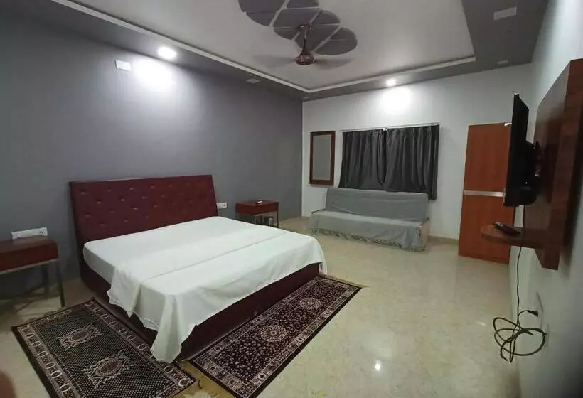 ホテル Maheshwar Darshan