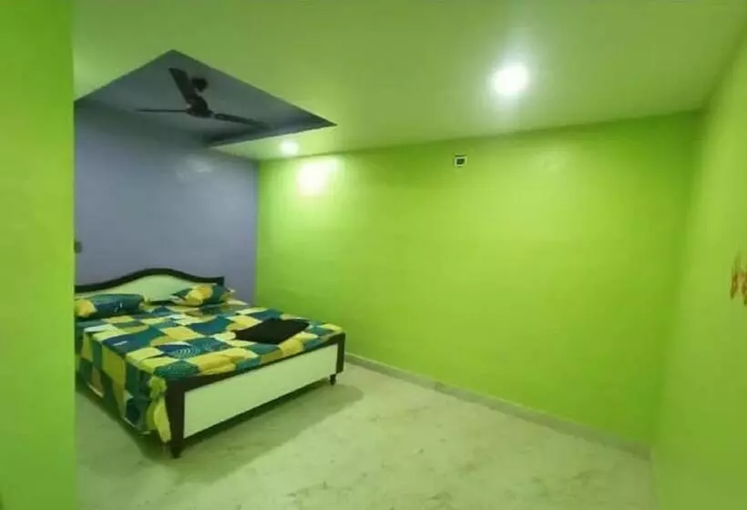 Hotelli Sawami Om Bhakat Niwas Resort, Akkalkot