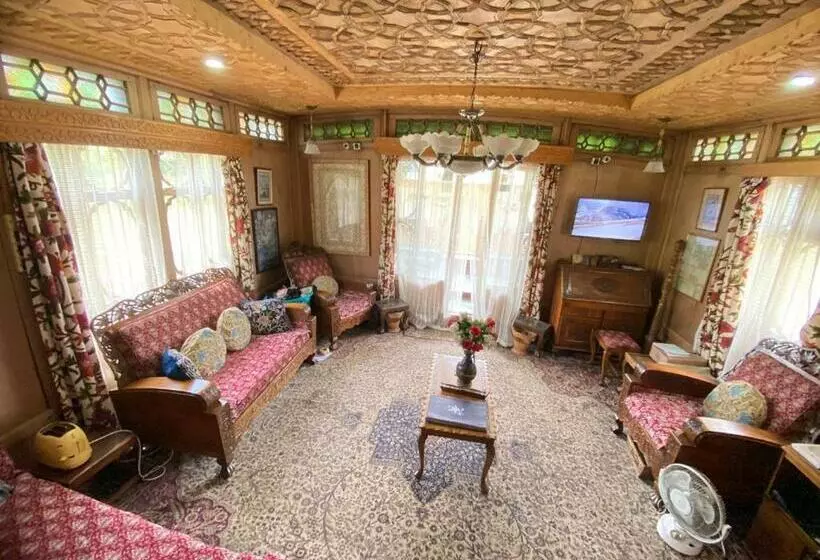 ユースホステル The Flostel Srinagar Near Lal Chowk City Center