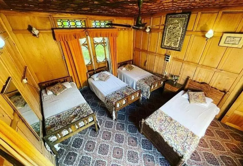 ユースホステル The Flostel Srinagar Near Lal Chowk City Center