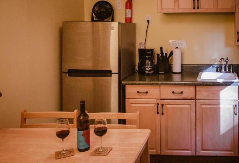 Отель Anderson Valley Inn