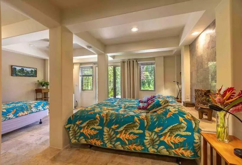 Hotelli Gardenia Room On Tropical Lush Farm In Haiku, Maui