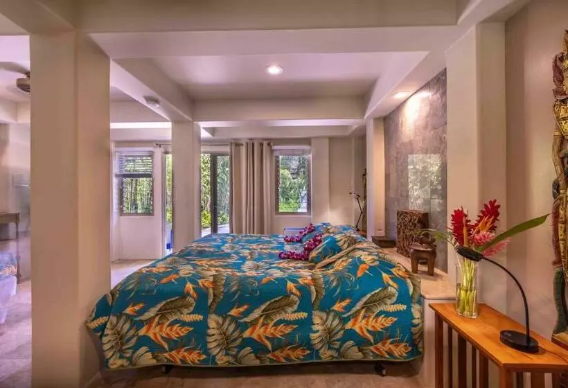 Hotelli Gardenia Room On Tropical Lush Farm In Haiku, Maui