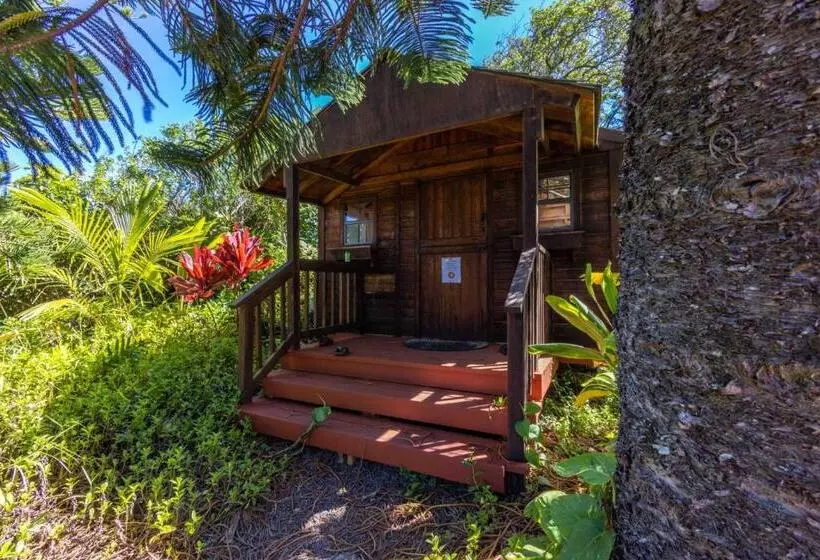 Hotelli Gardenia Room On Tropical Lush Farm In Haiku, Maui