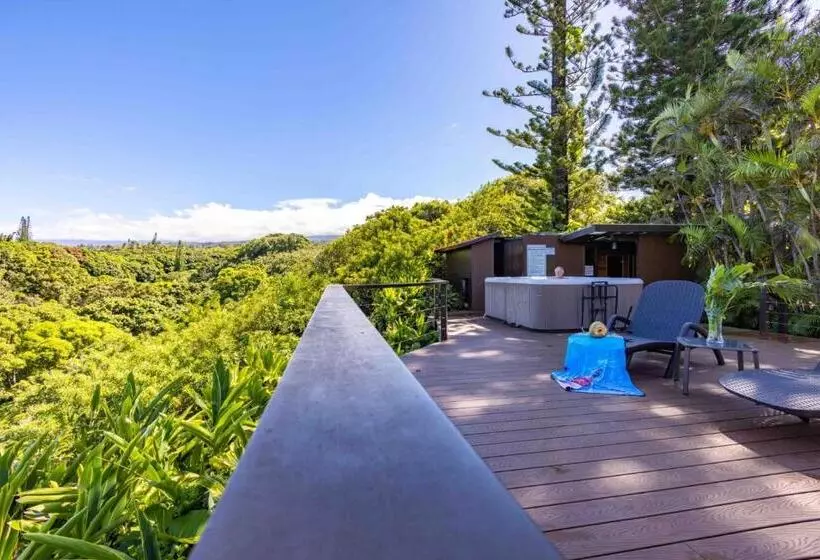 Hotelli Gardenia Room On Tropical Lush Farm In Haiku, Maui